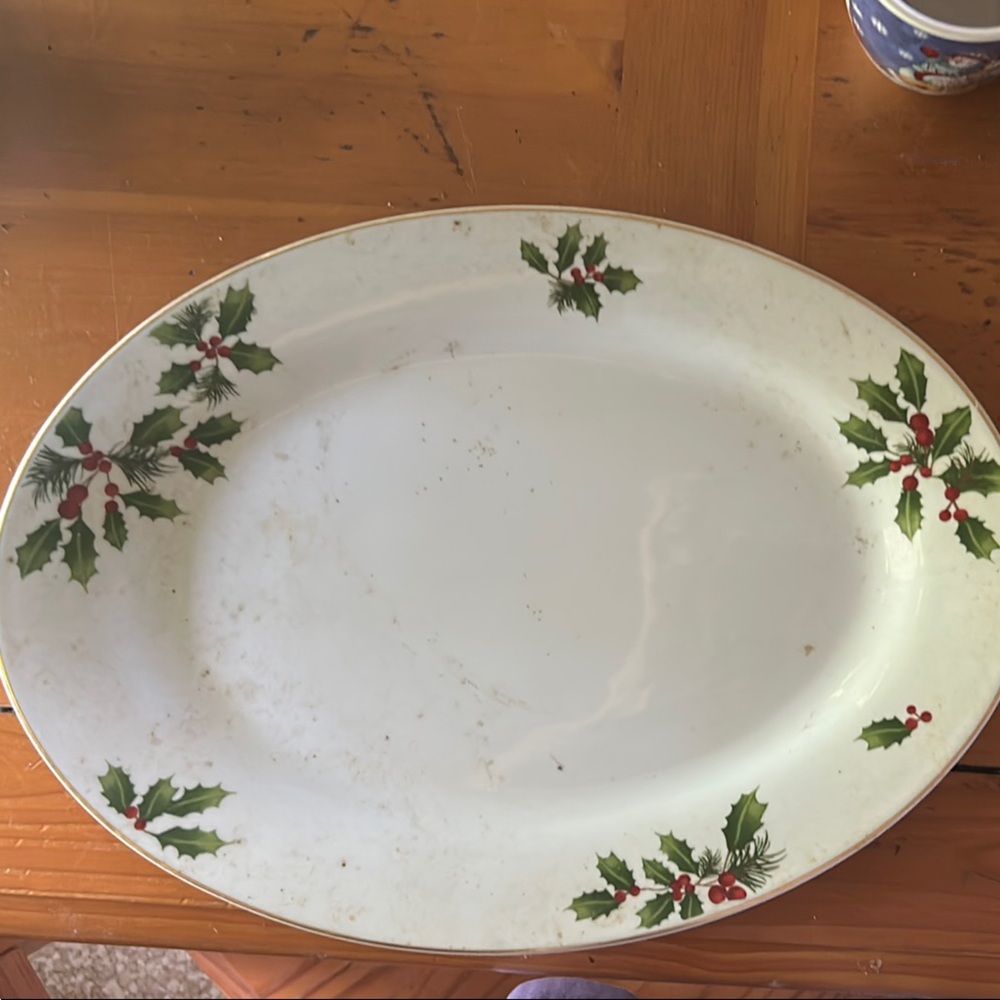 Better Homes And Gardens Festive Holly Oval Platter